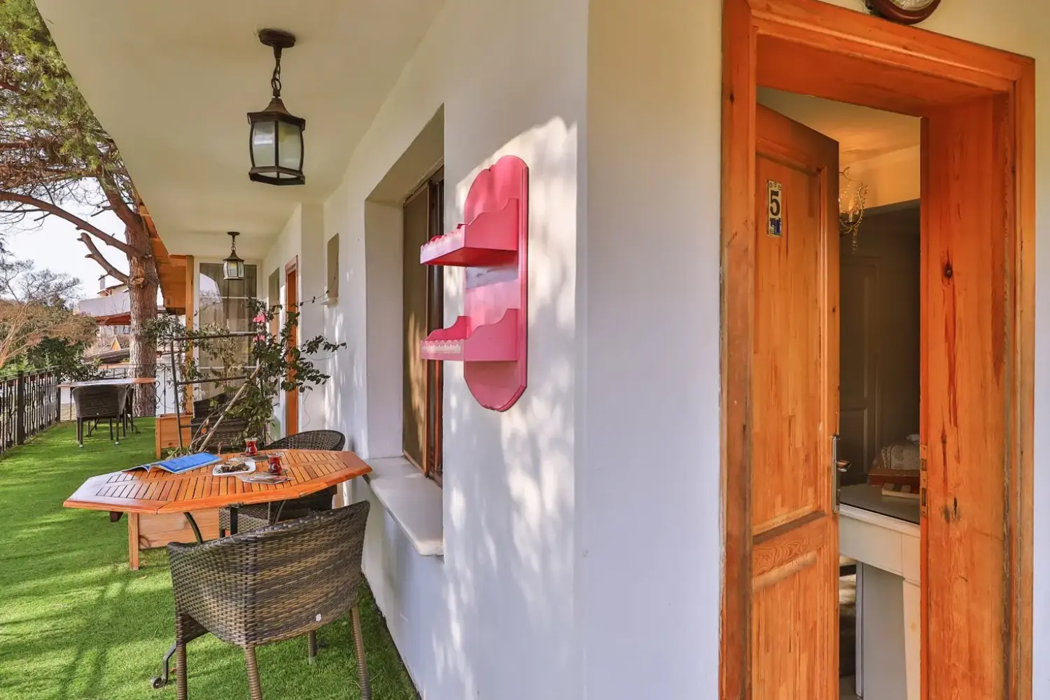 Çift Kişilik Nehir Manzaralı ve Şömineli Oda