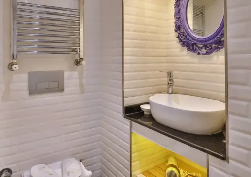 Çift Kişilik Nehir Manzaralı ve Şömineli Oda