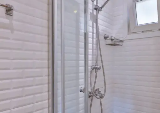 Çift Kişilik Nehir Manzaralı ve Şömineli Oda