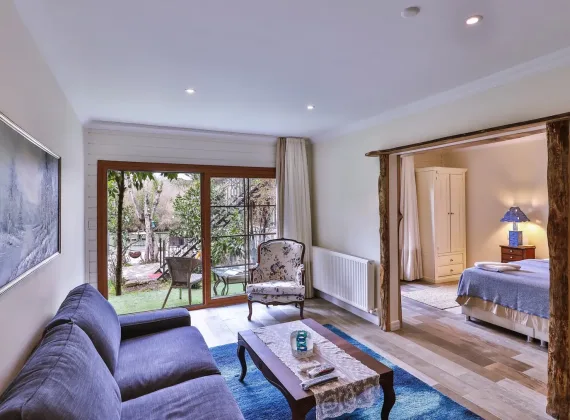 Jakuzili Junior Suite