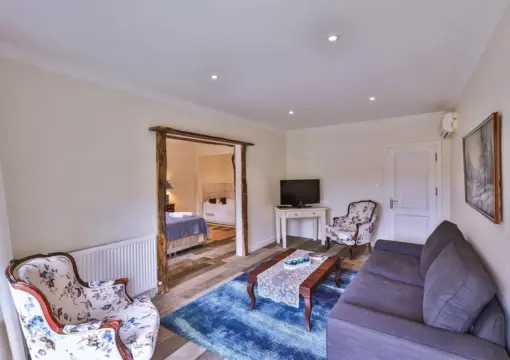 Jakuzili Junior Suite