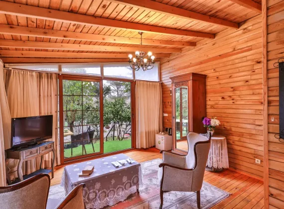 Nehir Manzaralı Bungalov